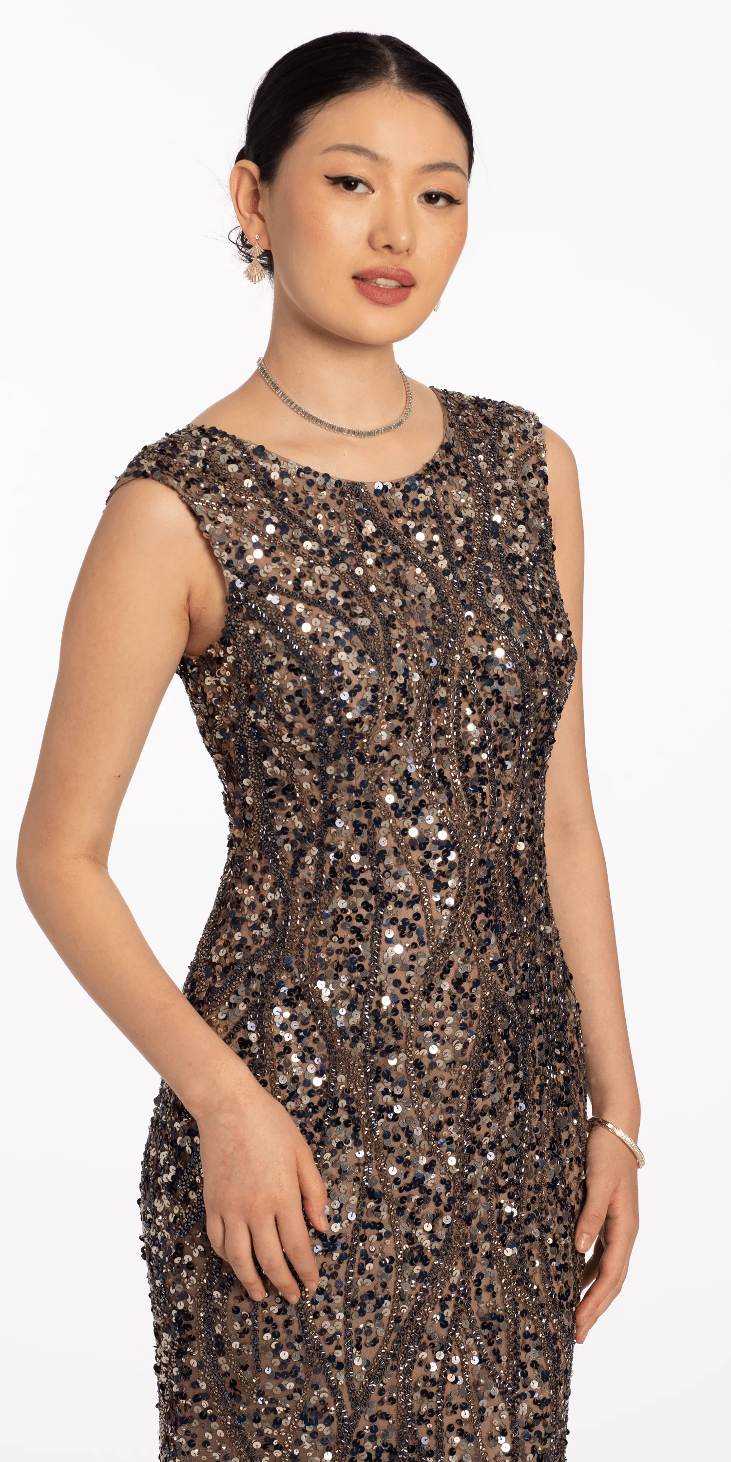 Two Tone Boat Neck Beaded Sequin Cap Sleeve Column Dress - Image 3