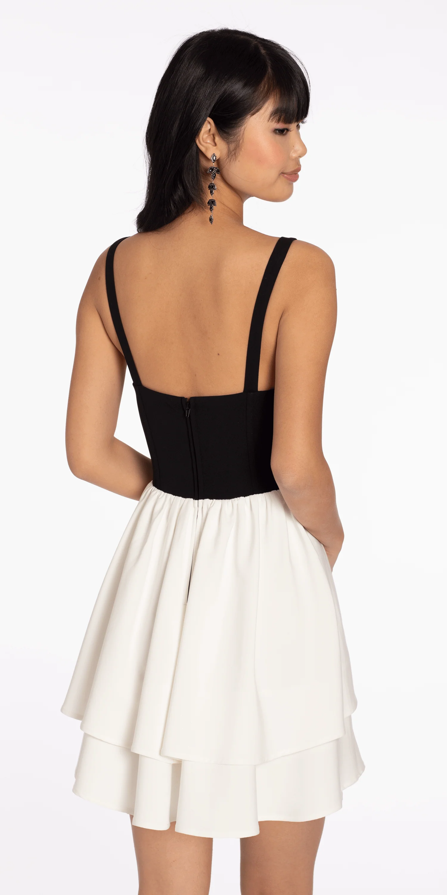 Two Tone Sweetheart Scuba Tiered Fit and Flare Dress - Image 4